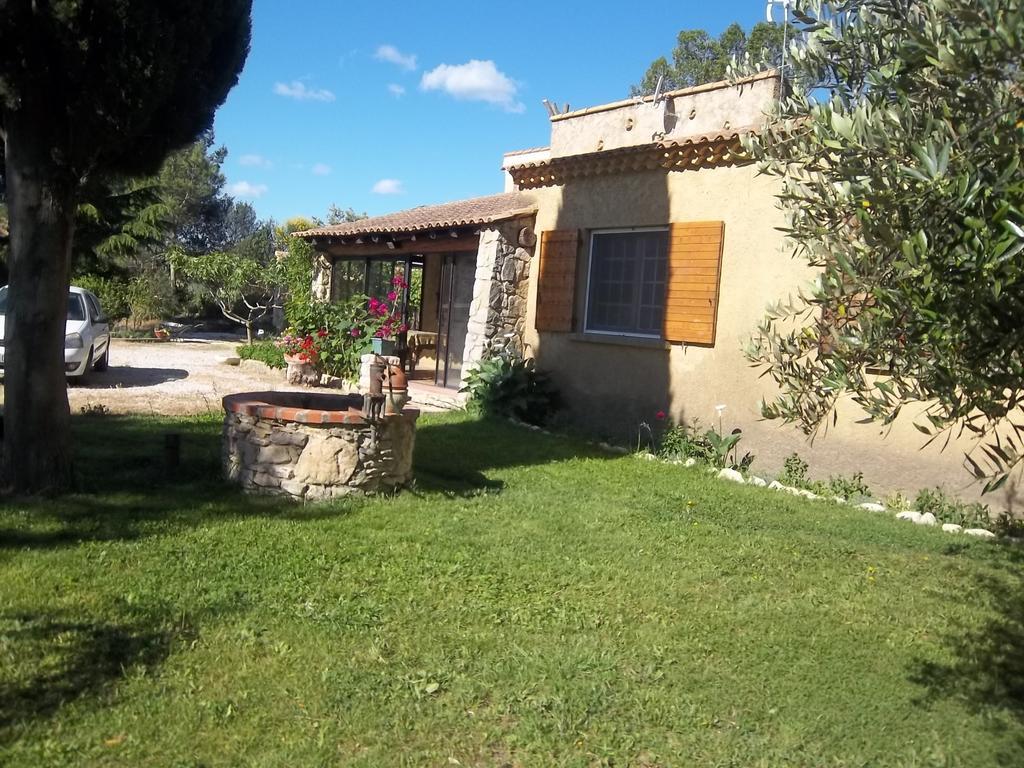 B&B Le Petit Frigouye Rochefort-du-Gard Exteriör bild