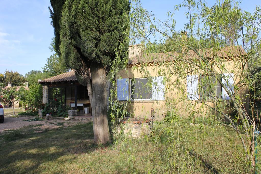 B&B Le Petit Frigouye Rochefort-du-Gard Exteriör bild