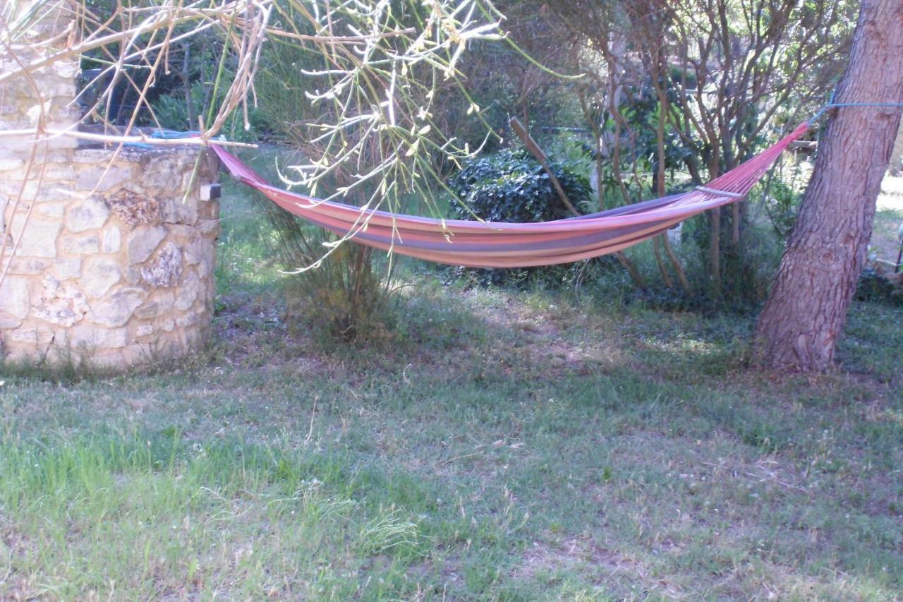 B&B Le Petit Frigouye Rochefort-du-Gard Exteriör bild